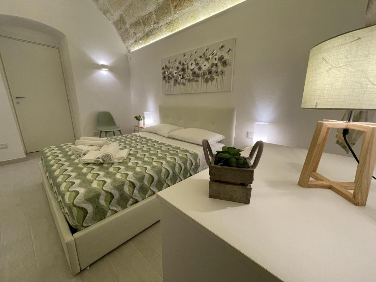 La Perla Del Borgo Apartment Taranto Bagian luar foto