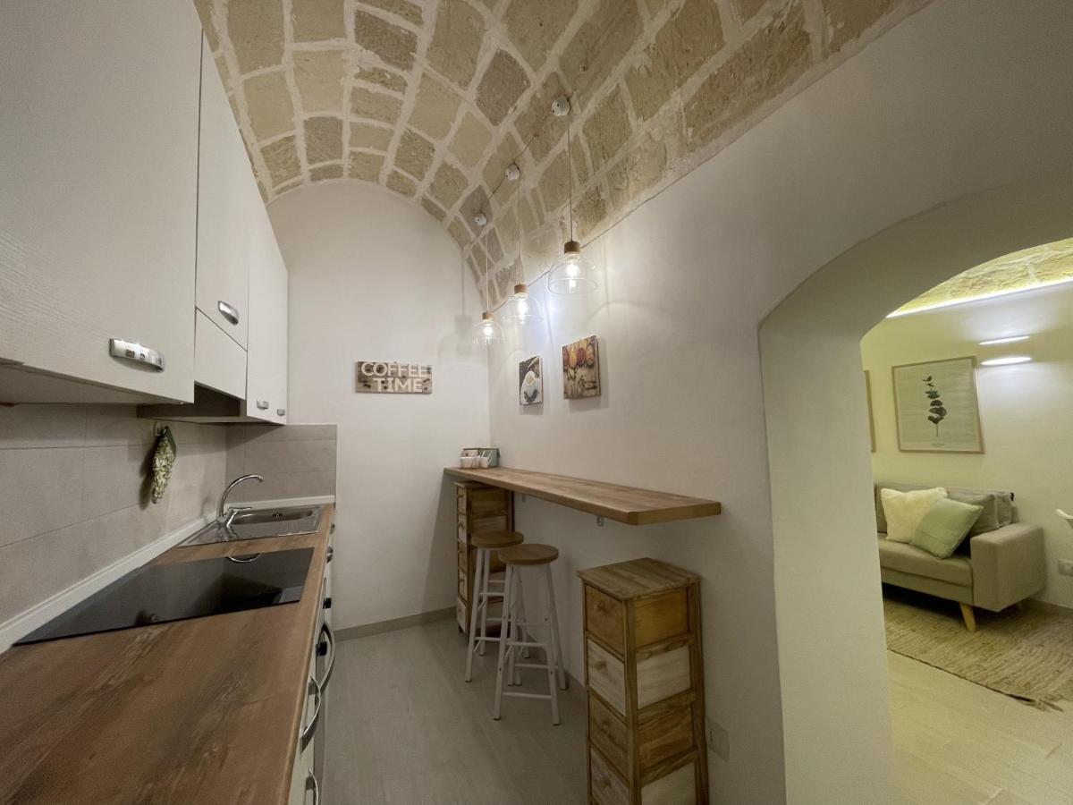 La Perla Del Borgo Apartment Taranto Bagian luar foto