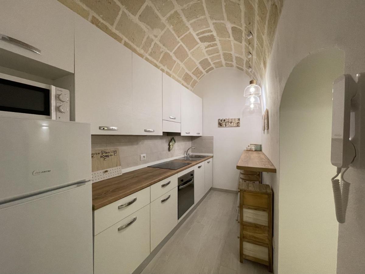 La Perla Del Borgo Apartment Taranto Bagian luar foto